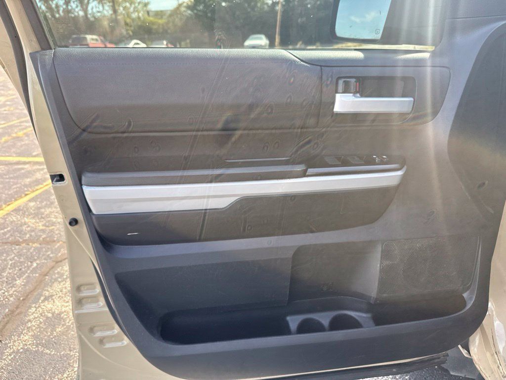 2020 Toyota Tundra 4WD SR5 Double Cab 6.5' Bed 5.7L (Natl) - 23088334 - 8