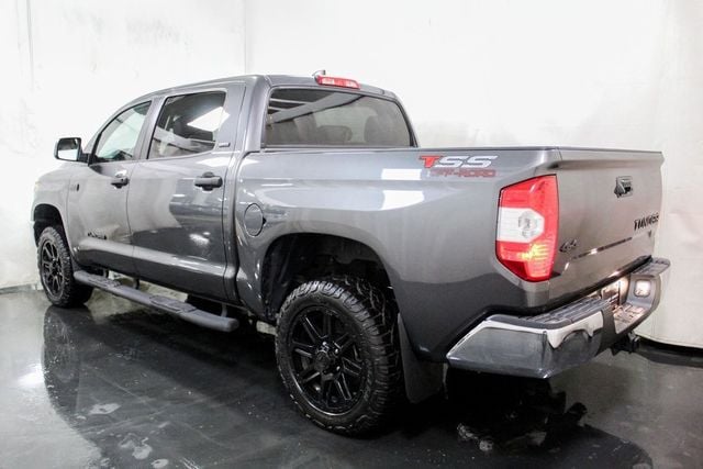 2020 Toyota Tundra CrewMax TTS Off-Road Leather 5.7L V8 Level LIFT 4x4 - 22671178 - 1