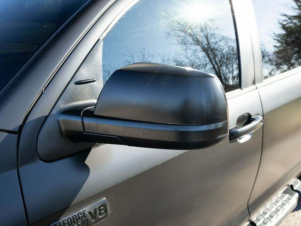 2020 Toyota Tundra Impeccable Condition, Custom Wrap, Garage Kept, V8 - 22970660 - 18