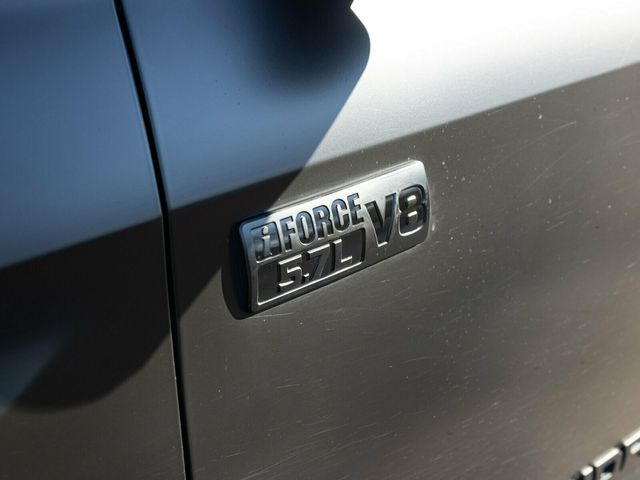 2020 Toyota Tundra Impeccable Condition, Custom Wrap, Garage Kept, V8 - 22970660 - 19