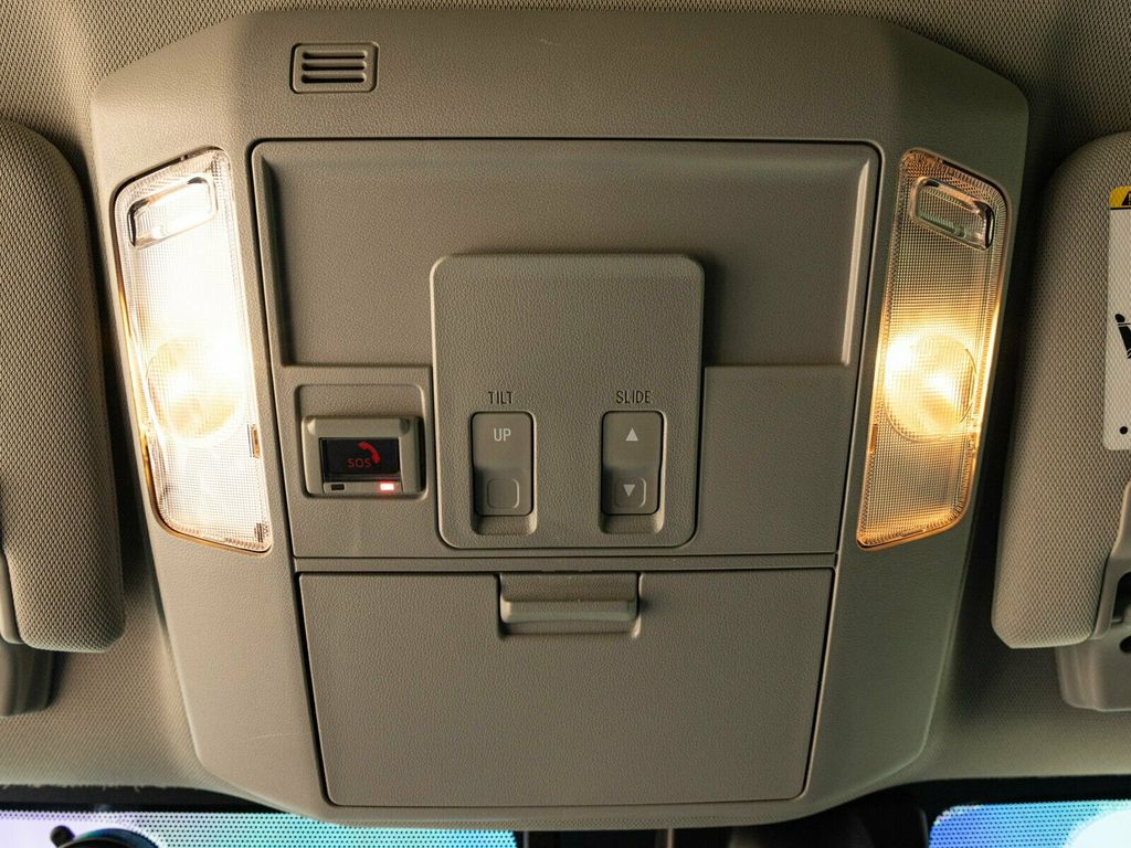 2020 Toyota Tundra Impeccable Condition, Custom Wrap, Garage Kept, V8 - 22970660 - 41