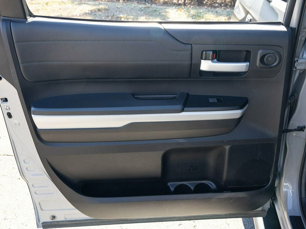 2020 Toyota Tundra Impeccable Condition, Custom Wrap, Garage Kept, V8 - 22970660 - 46