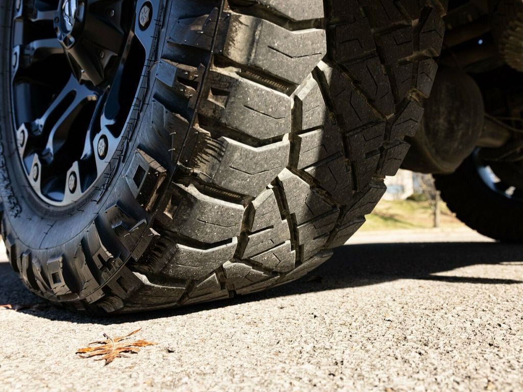 2020 Toyota Tundra Impeccable Condition, Custom Wrap, Garage Kept, V8 - 22970660 - 68