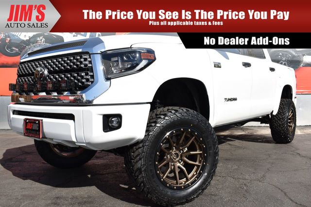 AudioCityUSA has a gallery of Toyota Tundra trucks equipped with Fuel D615 Contra 20-inch wheels.