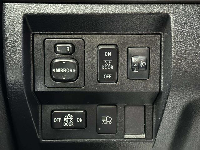 2020 Toyota Tundra SR 4x4 4dr Double Cab Pickup SB - 23043001 - 28