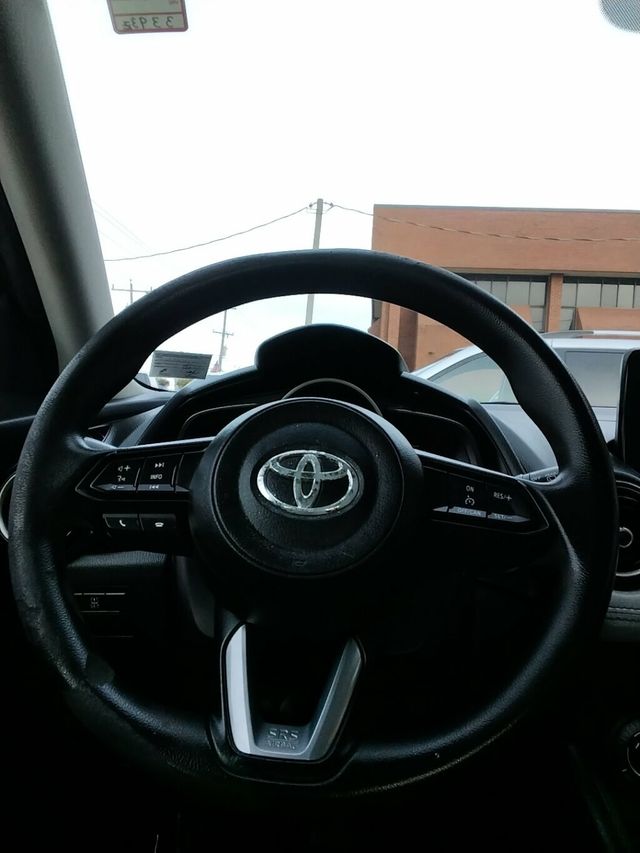 2020 Toyota Yaris Hatchback LE Automatic - 22986487 - 11