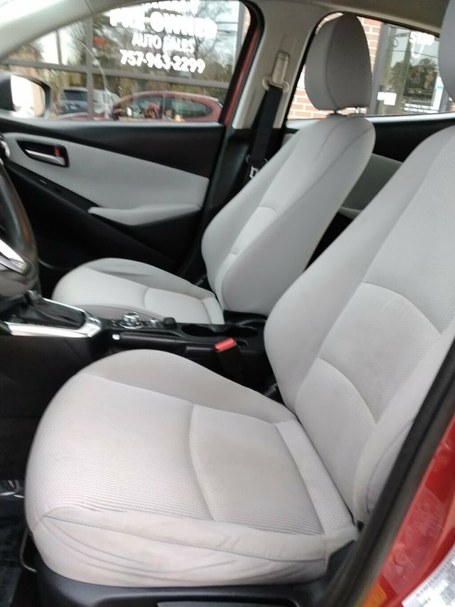 2020 Toyota Yaris Hatchback LE Automatic - 22986487 - 6