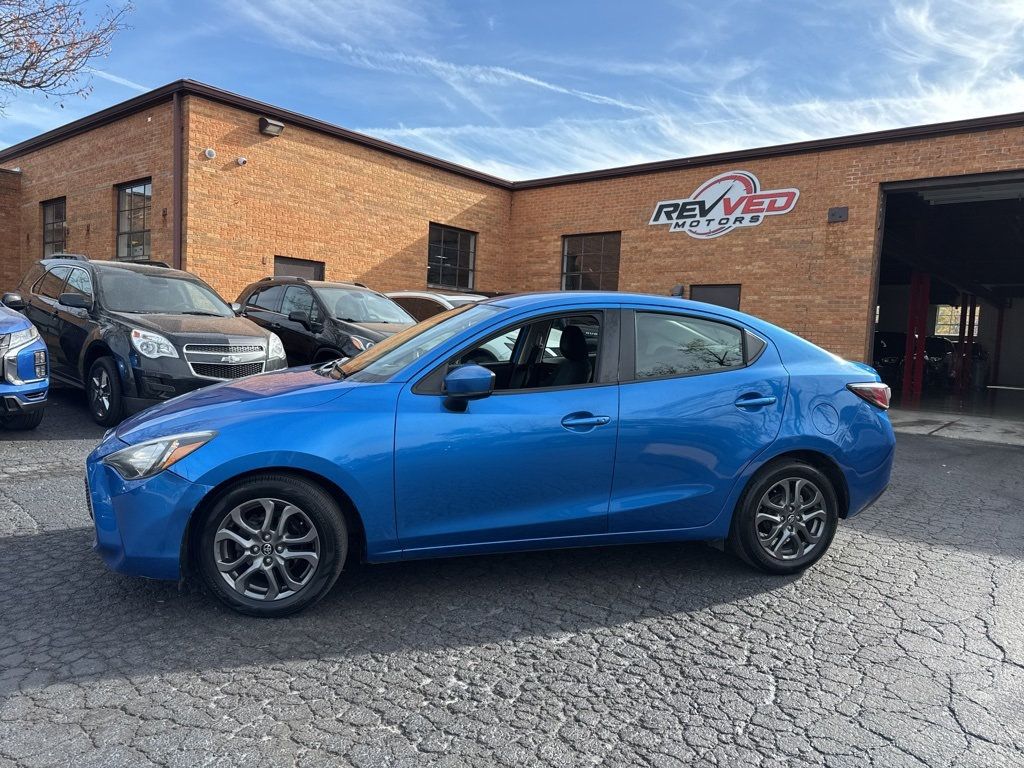 2020 Toyota Yaris Sedan LE - 22942418 - 1