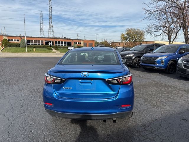 2020 Toyota Yaris Sedan LE - 22942418 - 3