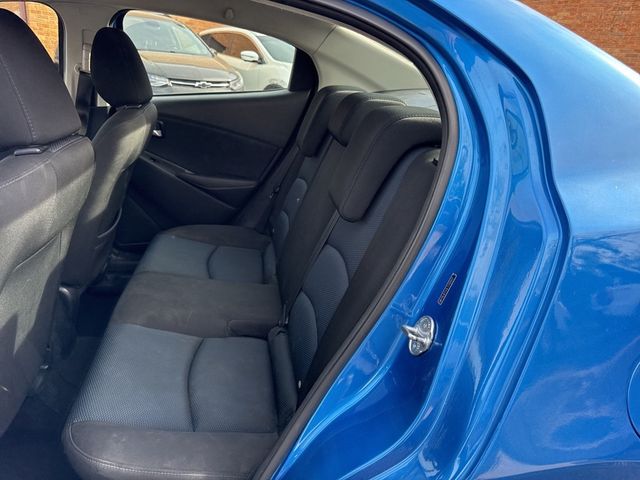 2020 Toyota Yaris Sedan LE - 22942418 - 6