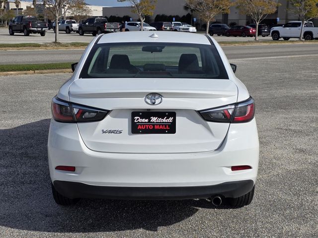 2020 Toyota Yaris Sedan LE - 23001178 - 2