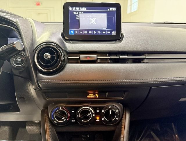 2020 Toyota Yaris Sedan LE Automatic - 22942418 - 10