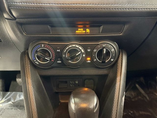 2020 Toyota Yaris Sedan LE Automatic - 22942418 - 14