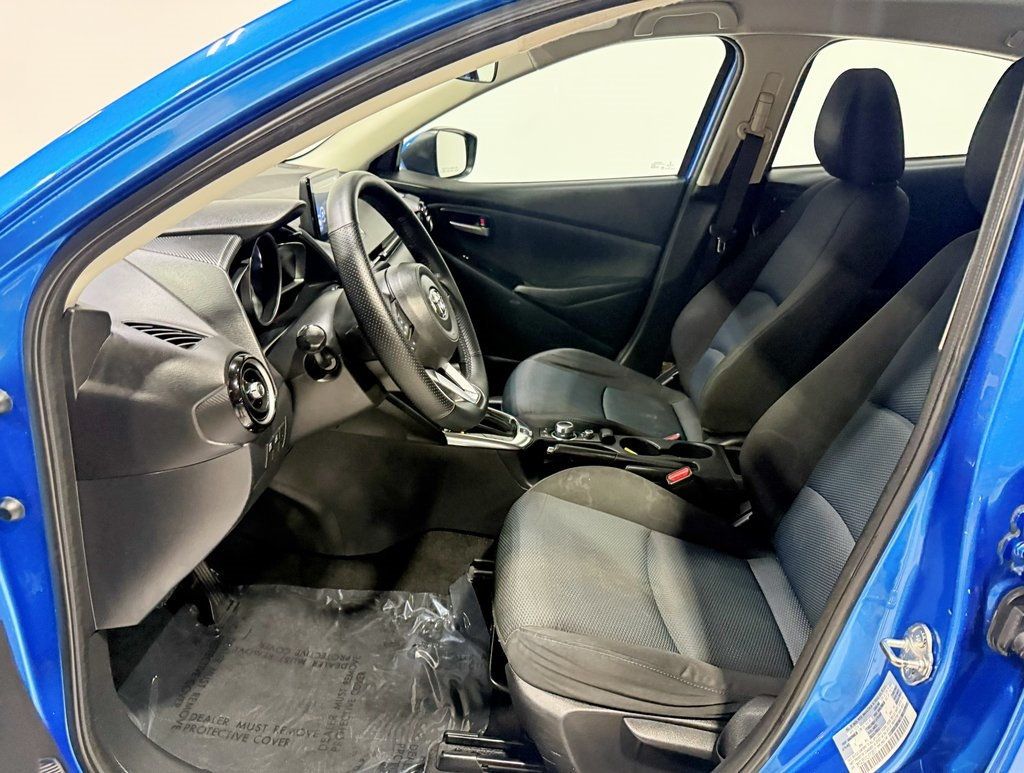 2020 Toyota Yaris Sedan LE Automatic - 22942418 - 18