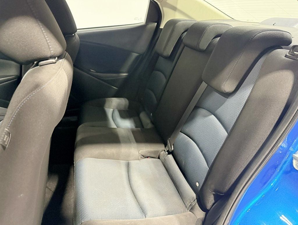 2020 Toyota Yaris Sedan LE Automatic - 22942418 - 24