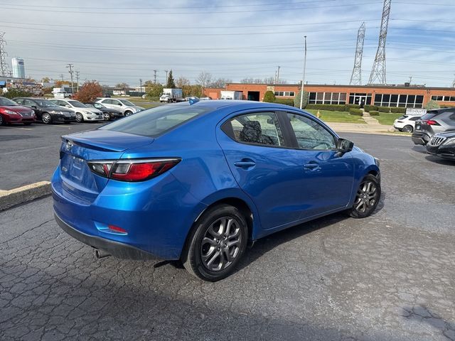 2020 Toyota Yaris Sedan LE Automatic - 22942418 - 4