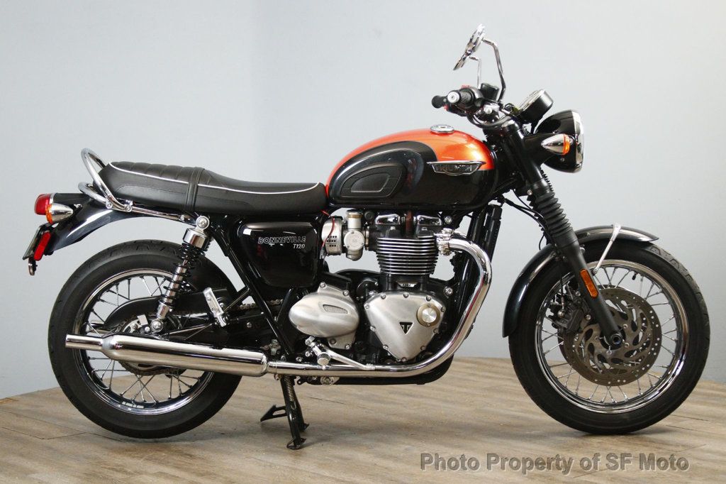 2020 Triumph Bonneville T120 Two Tone Includes Warranty - 23043603 - 2