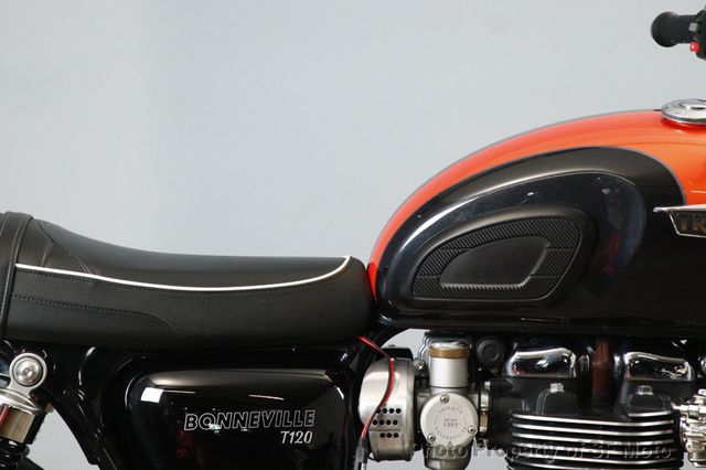 2020 Triumph Bonneville T120 Two Tone Includes Warranty - 23043603 - 8