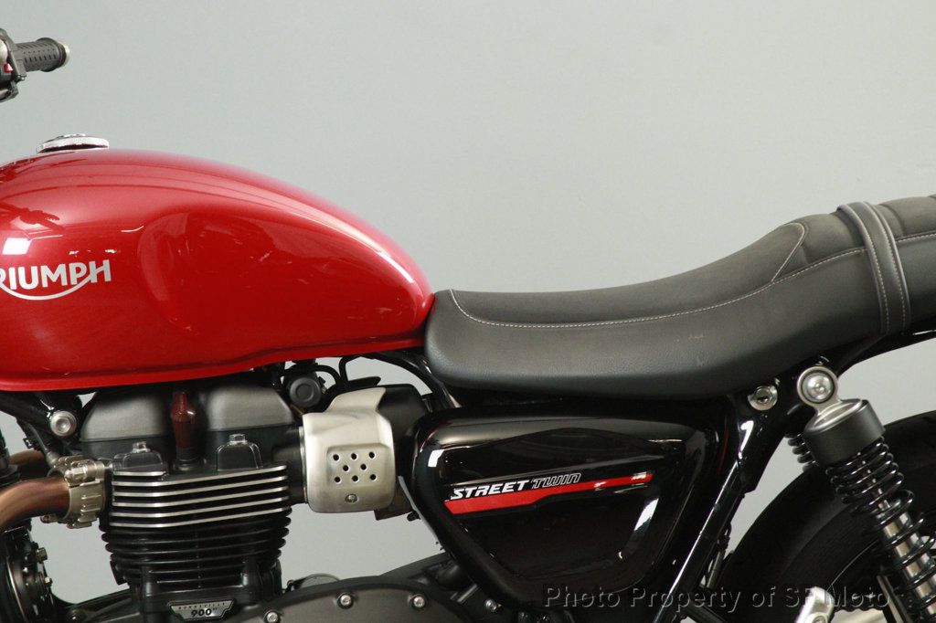 2020 Triumph Street Twin One Owner, 695 Miles - 23000964 - 9