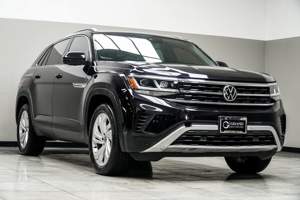 2020 Volkswagen Atlas Cross Sport V6 SEL photo 2