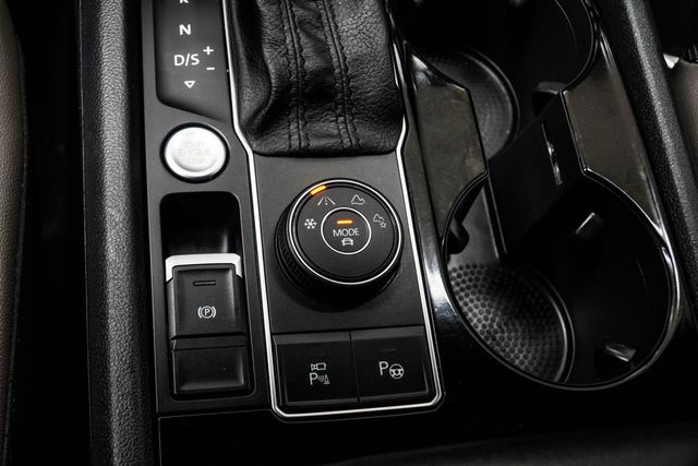 2020 Volkswagen Atlas Cross Sport 3.6L V6 SEL Premium R-Line 4MOTION - 23029432 - 19
