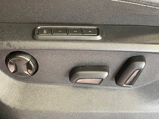 2020 Volkswagen Atlas Cross Sport 3.6L V6 SEL R-Line 4MOTION - 23013555 - 11