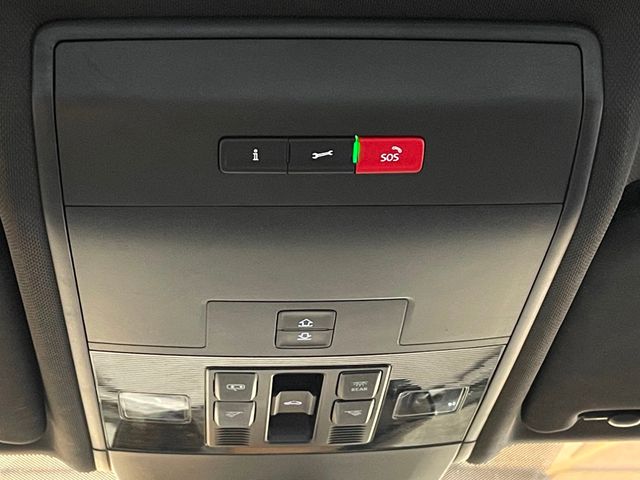 2020 Volkswagen Atlas Cross Sport 3.6L V6 SEL R-Line 4MOTION - 23013555 - 32