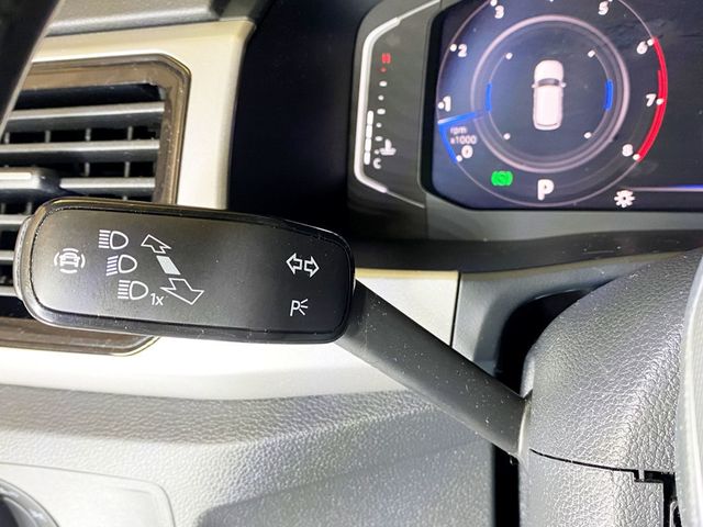 2020 Volkswagen Atlas Cross Sport 3.6L V6 SEL R-Line 4MOTION - 22994958 - 31