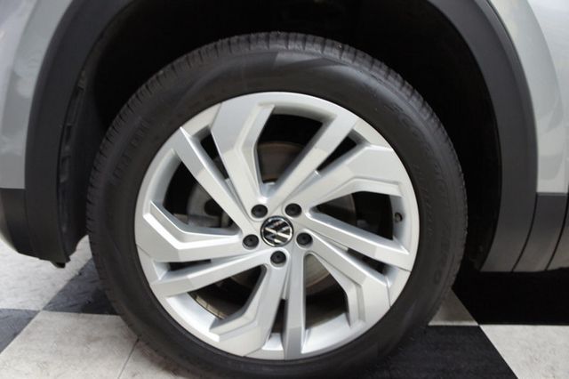 2020 Volkswagen Atlas Cross Sport Stunning, Previously pampered, Immaculate! - 22723950 - 18