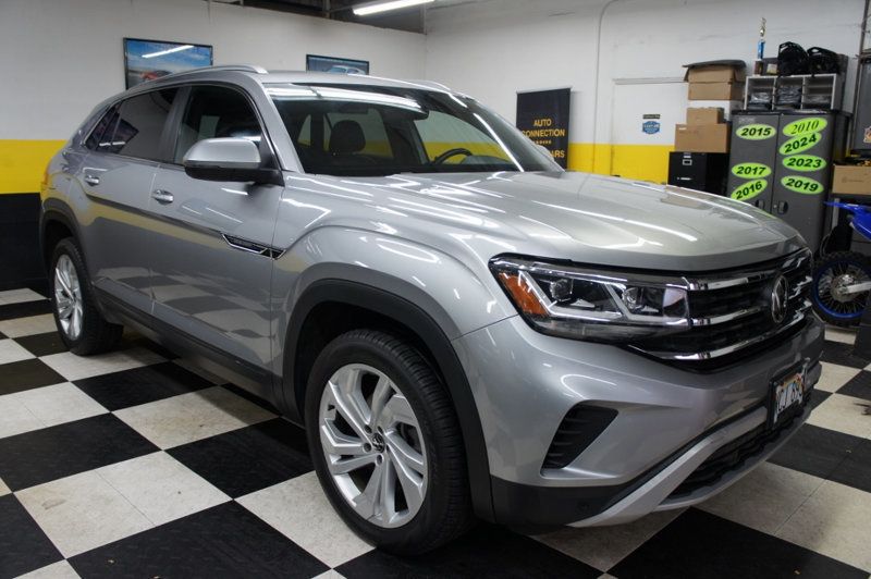 2020 Volkswagen Atlas Cross Sport SEL photo 2