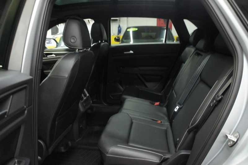 2020 Volkswagen Atlas Cross Sport SEL photo 9
