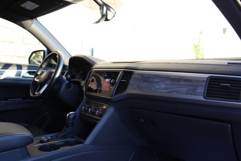 2020 Volkswagen Atlas Cross Sport V6 SE 4Motion AWD 4dr SUV w/Technology - 22916054 - 16