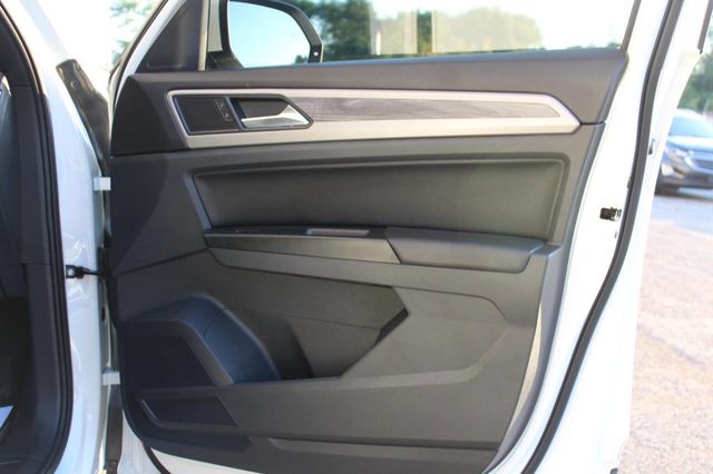 2020 Volkswagen Atlas Cross Sport V6 SE 4Motion AWD 4dr SUV w/Technology - 22916054 - 17