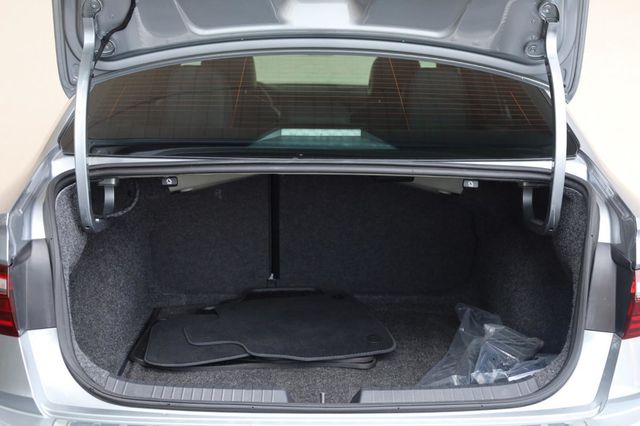 2020 Volkswagen Jetta R-Line - 23050879 - 10