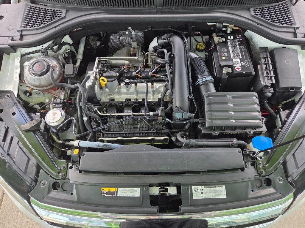 2020 Volkswagen Jetta SE R-Line photo 36