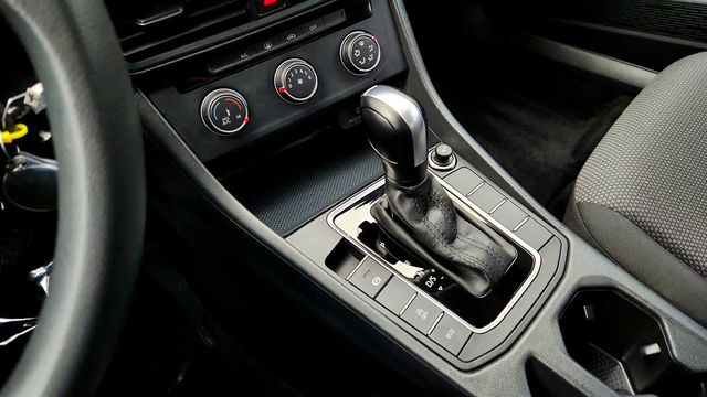 2020 Volkswagen Jetta S Automatic with Driver Assistance Package - 22958136 - 15