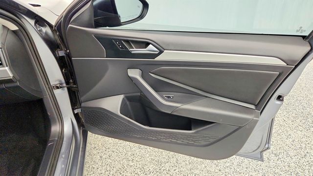 2020 Volkswagen Jetta S Automatic with Driver Assistance Package - 22958136 - 24