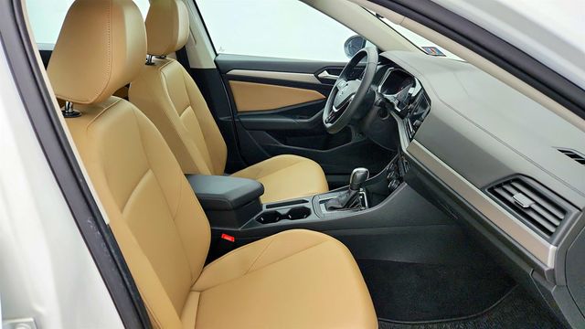 2020 Volkswagen Jetta SE Automatic (ULEV) w/ Cold Weather Package - 23019089 - 22