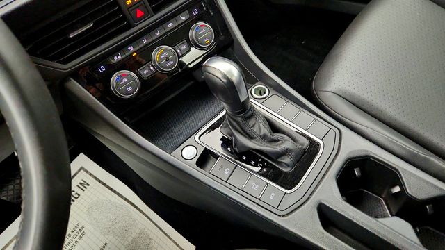 2020 Volkswagen Jetta SE Automatic (ULEV) w/ Cold Weather Package - 23032814 - 15