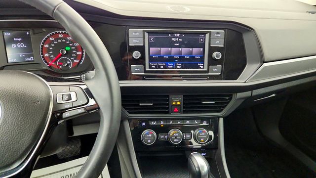 2020 Volkswagen Jetta SE Automatic (ULEV) w/ Cold Weather Package - 23032814 - 16