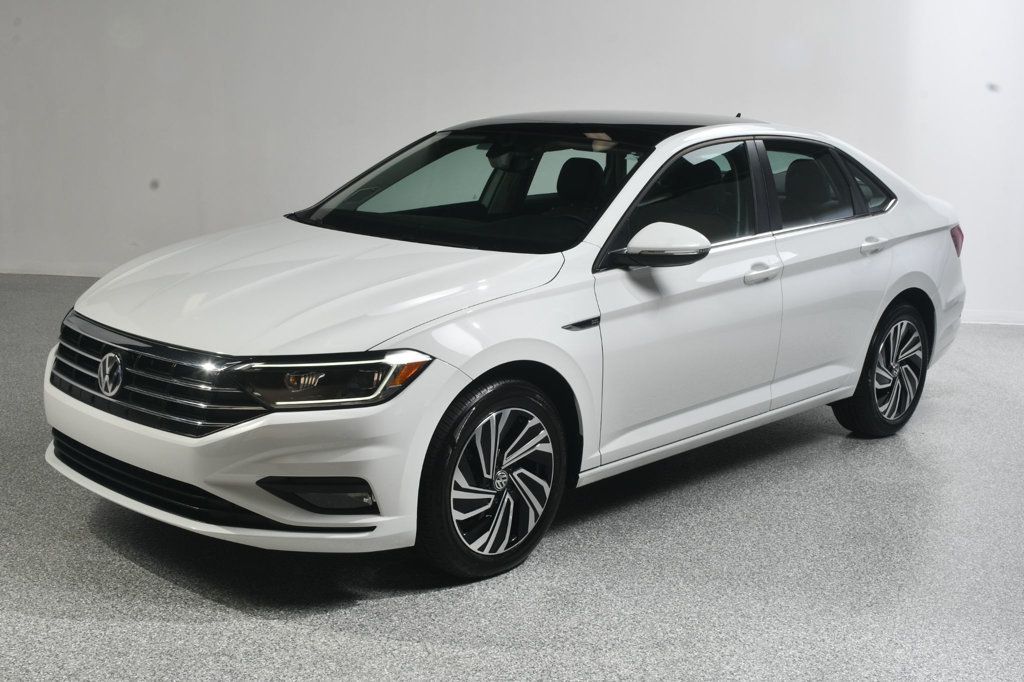 Volkswagen Jetta photo 2