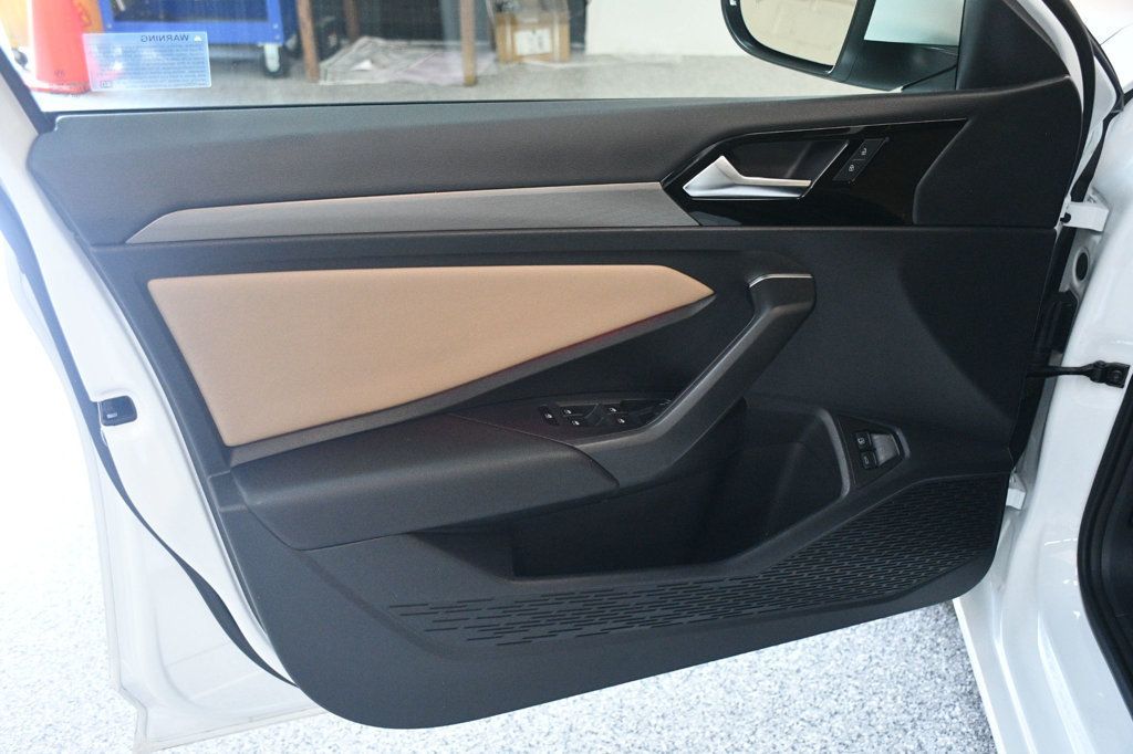 Volkswagen Jetta photo 22