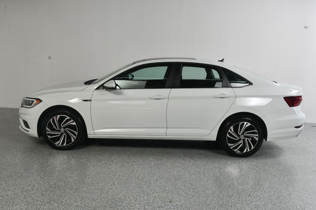 Volkswagen Jetta photo 3
