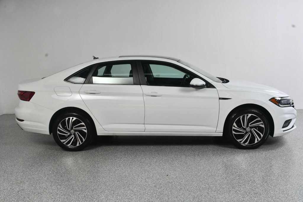 Volkswagen Jetta photo 4
