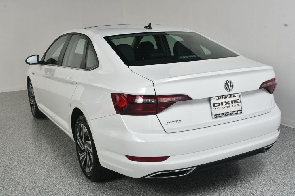 Volkswagen Jetta photo 9
