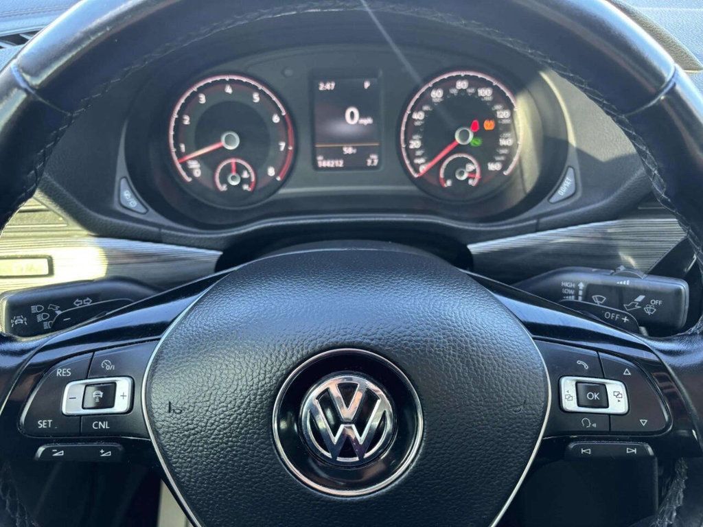 2020 Volkswagen Passat 2.0T R-Line Automatic - 22936468 - 25
