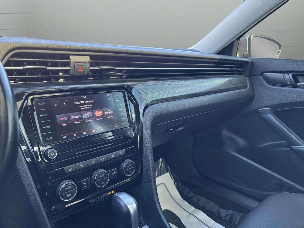 2020 Volkswagen Passat 2.0T R-Line Automatic - 22936468 - 29