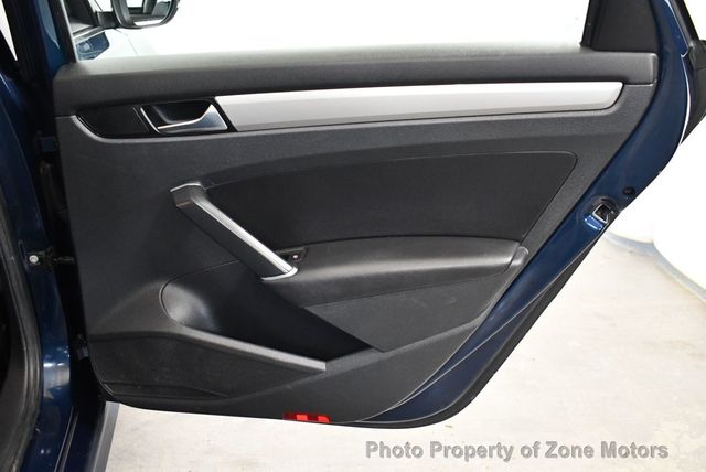 2020 Volkswagen Passat 2.0T SE Automatic - 22726474 - 35