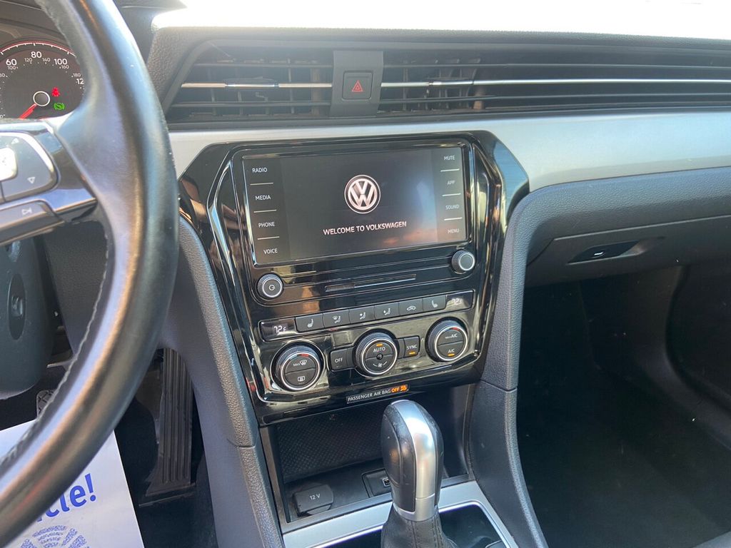 2020 Volkswagen Passat 2.0T SE Automatic - 21976073 - 13