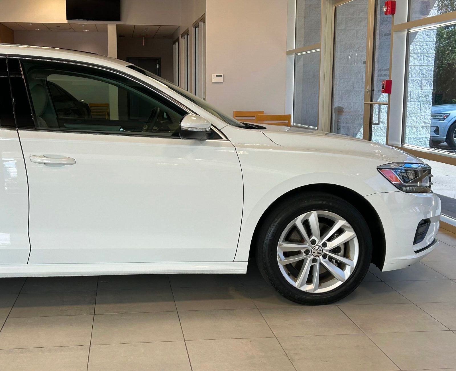 2020 Volkswagen Passat 2.0T photo 15